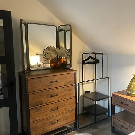 - House - 6 - Garden - Location * York