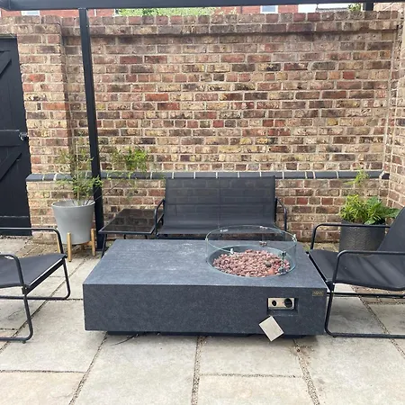 - House - 6 - Garden - Location Ferienhaus York