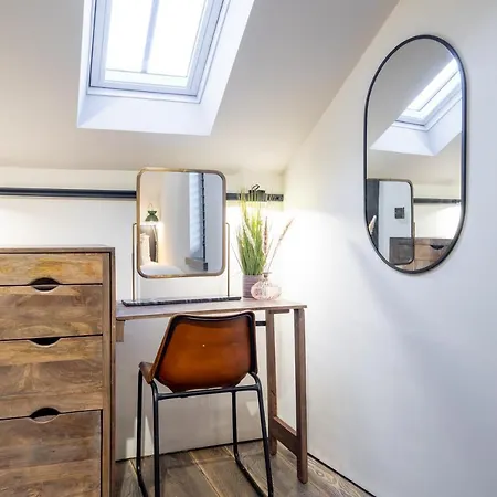 The Holt York-charming House With 3 Bedrooms York