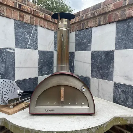 The Holt York-charming House With 3 Bedrooms Holiday home York