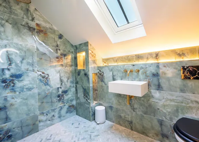 Hébergement de vacances - House - 6 - Garden - Location *