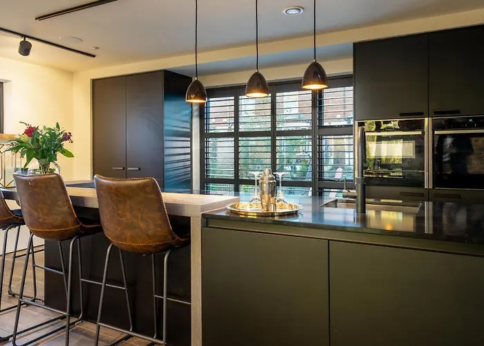 - House - 6 - Garden - Location * York